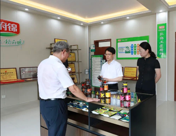 朱龍調(diào)研工業(yè)企業(yè)生產(chǎn)經(jīng)營情況